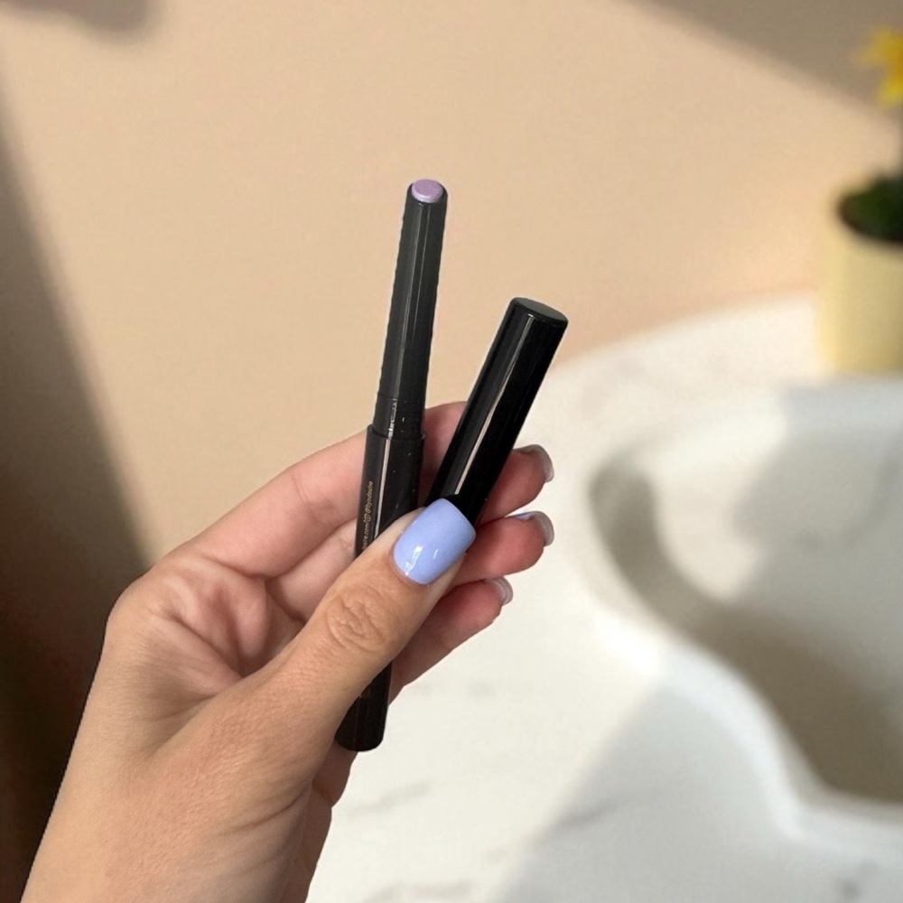 BYOR eyeshadow wand in shade Whimsical lavender, 1.1 g